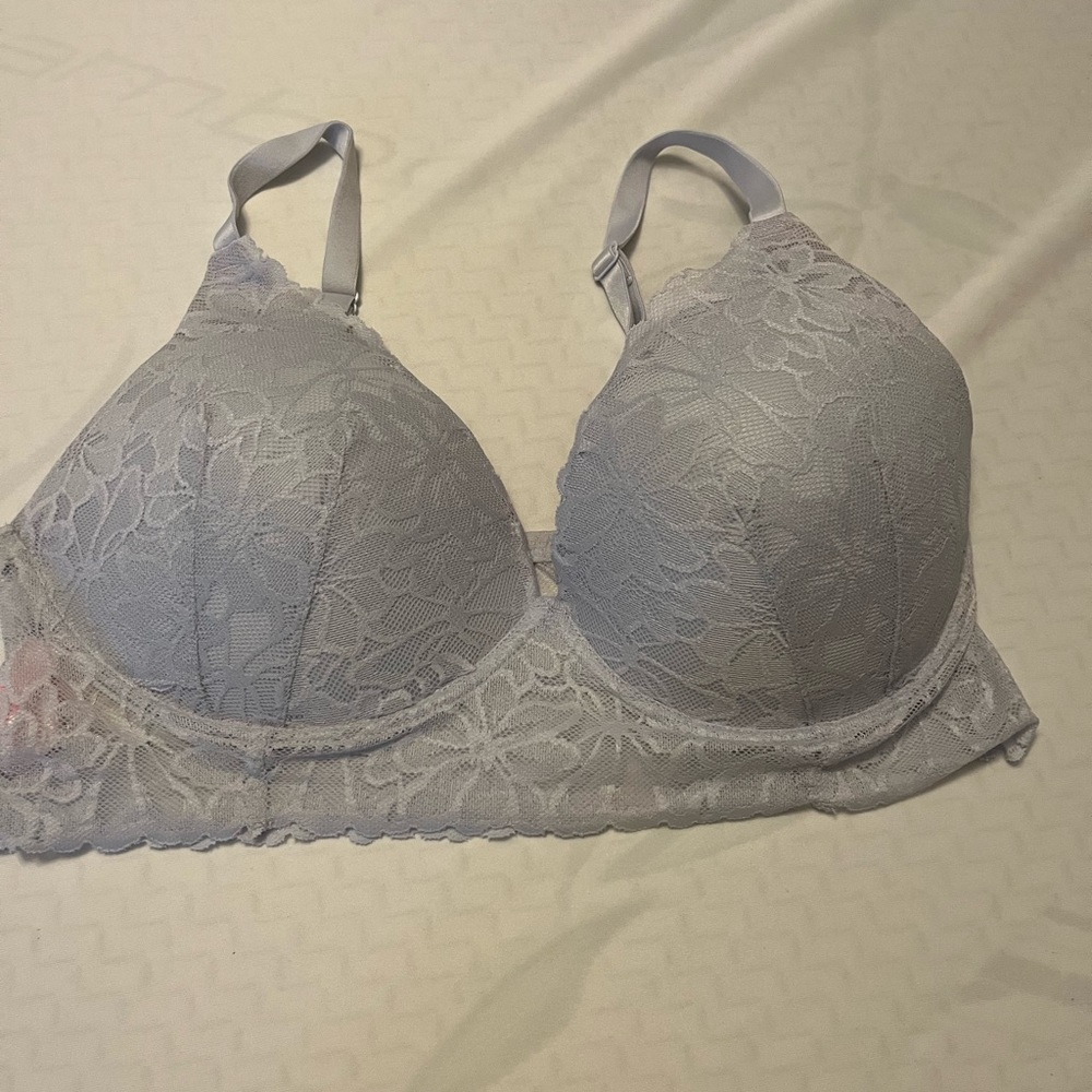 Brand new without tag Victorias Secret bra. SZ XL